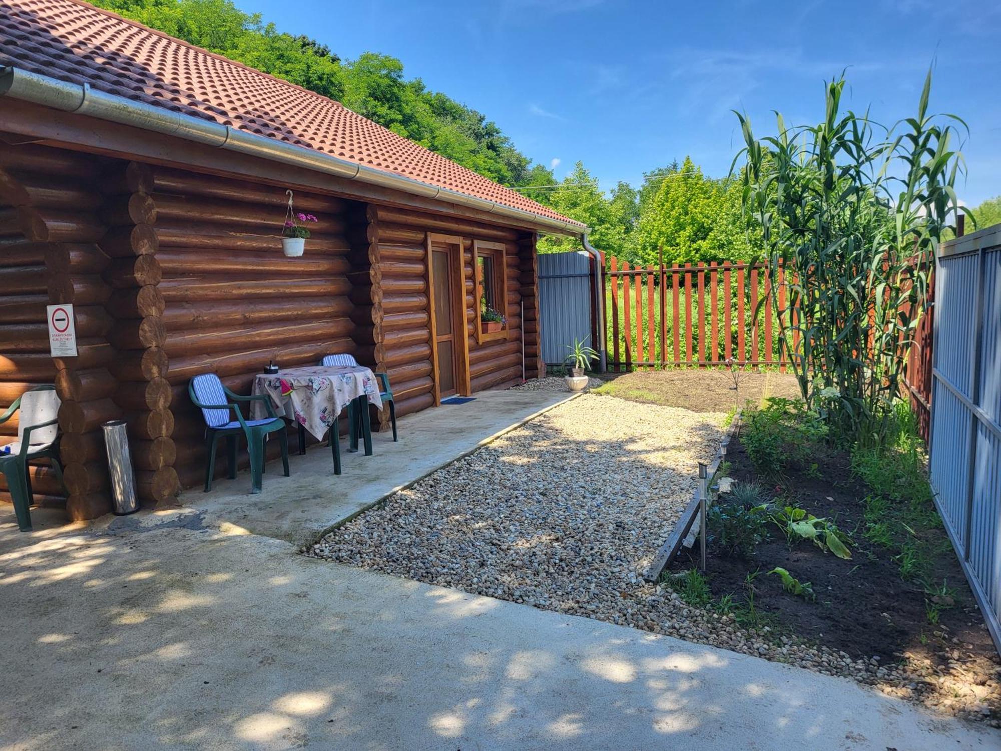 Woodhouse Homestay szállás *