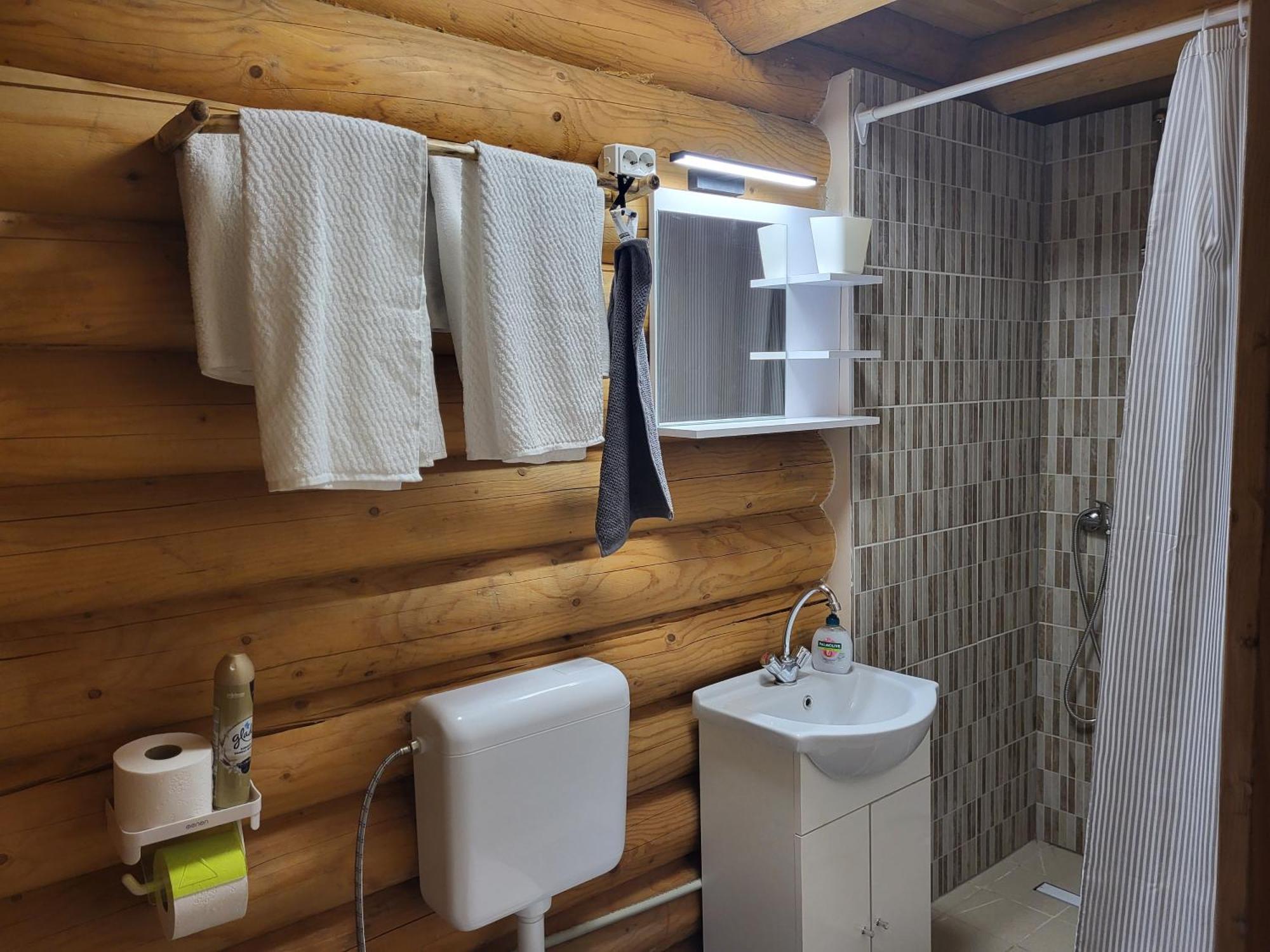 Woodhouse Homestay Eger